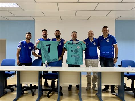 Confiança apresenta terceiro uniforme para 2023 Associação Desportiva