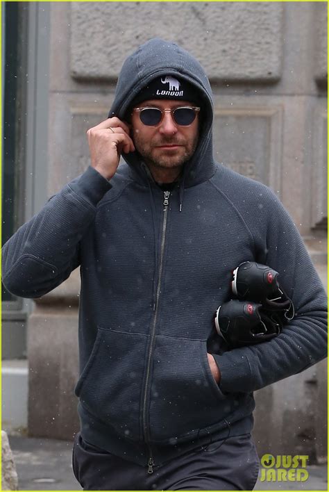 Bradley Cooper Steps Out After Suki Waterhouse Split Photo 3330459