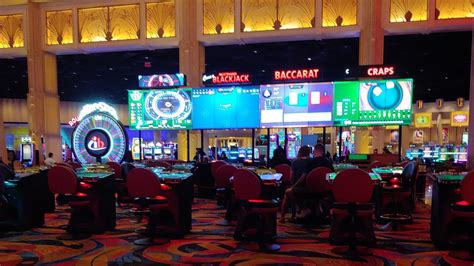 Hollywood Columbus • OH • Table Games • Slots • Live Poker