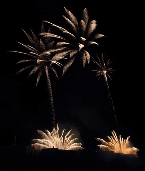 Edinburgh Festival Fireworks on Behance