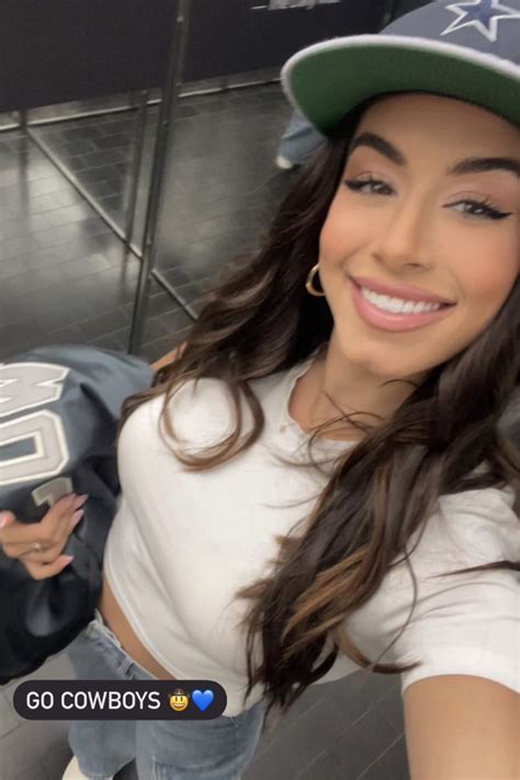 Cowboys' Dak Prescott cozies up with rumored new girlfriend