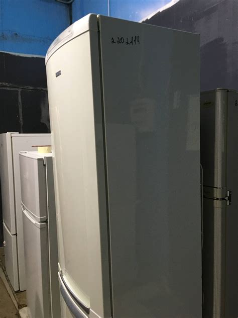 Холодильник б/у ELECTROLUX CB-400