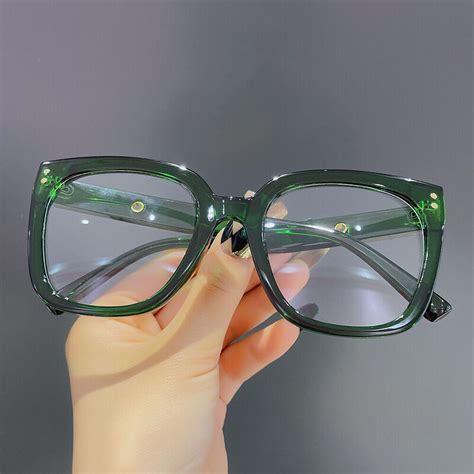 Trog Square Green Glasses - Aoolia.com