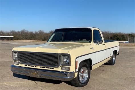 Chevy C And Gmc Truck Buyer S Guide Off