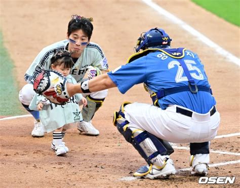 9일 득녀 Kia 박찬호 두 딸과 아내에게 든든한 남편되겠다 빈자리는 11r 신인 김두현 콜업 머니투데이