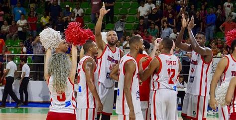 TITANES DE BARRANQUILLA SE CORONA BICAMPEÓN EN COLOMBIA CANCHA LATINA