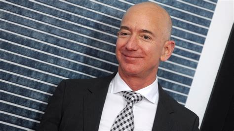 Jeff Bezos deja la dirección de Amazon tras 27 años a su cargo