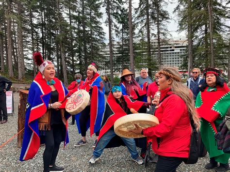 Indígenas De Alaska Celebran El Fin De La Sequía De Turistas Infobae