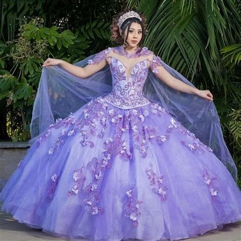 Luxury Lilas Lavender Robe Quinceanera Robes Avec Des Fleurs Appliquées