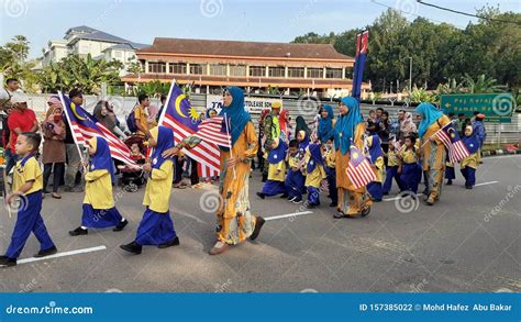 Malaysia national parade editorial photography. Image of colourful - 157385022