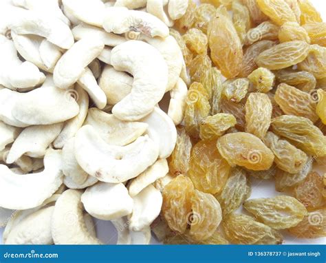 Cashew And Raisins Dry Fruits Stock Image - Image of beutiful, eatable: 136378737