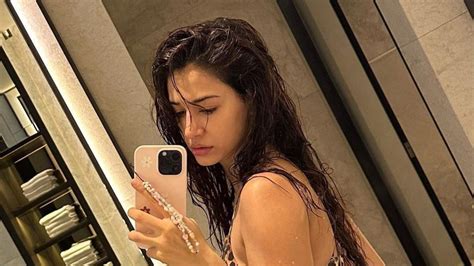 Disha Patani Sets Temperature Soaring In A Leopard Print Bikini Sonam Kapoor Calls Her Stunner