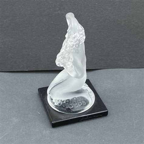 Lalique Floreal Nude In Flowers On Black Glass Base Signed Lalique