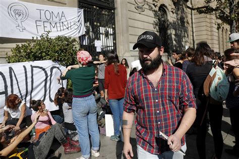 Denuncia De Acoso Contra Boric Un Mazazo Al Relato Feminista De