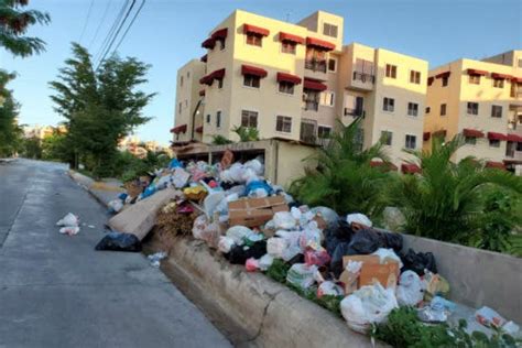 Cúmulo de basura se agrava en residencial Carmen Renata III en Pantoja