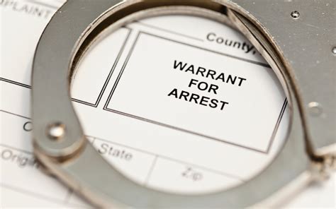 What You Should Do if There’s a Warrant for Your Arrest | Ciardi Law