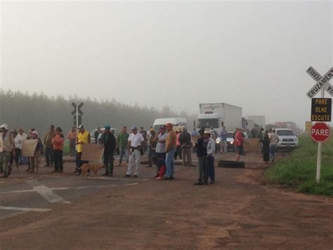 G Manifestantes Bloqueiam Rodovias Em Ms E Pedem Reforma Agr Ria