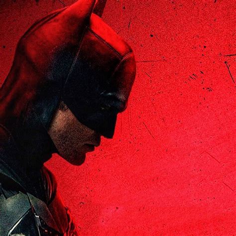 'The Batman': Nuevo póster promocional con Robert Pattison bajo el