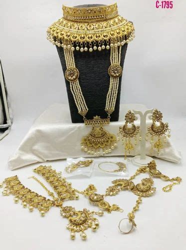 Golden Gold Matt Finish Bridal Jewellery Set At Rs Set In Surat