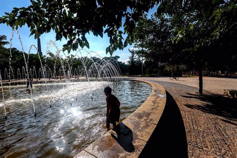 Las temperaturas máximas bajan hoy en la Península y doce comunidades