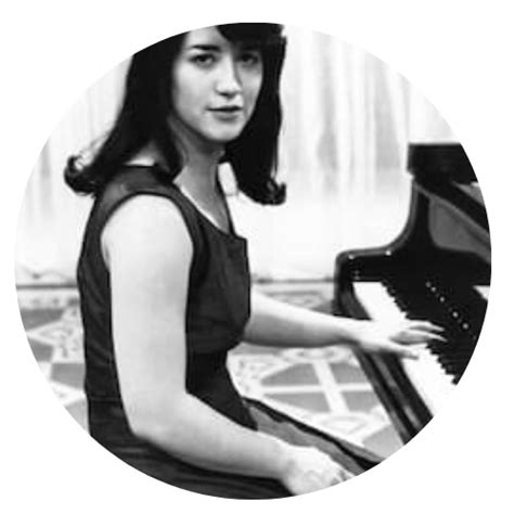 The 6 Most Famous Female Pianists - Learn to Play an Instrument with step-by-step lessons ...