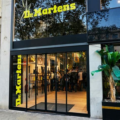 Dr Martens sigue expandiendo su red comercial española con una