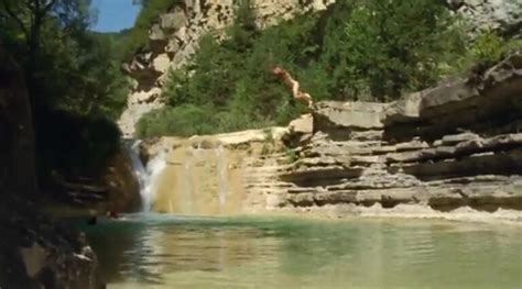 OMG they re naked RETRO EDITION Raúl Fernández and Lucas Fuica in Viaje a Surtsey