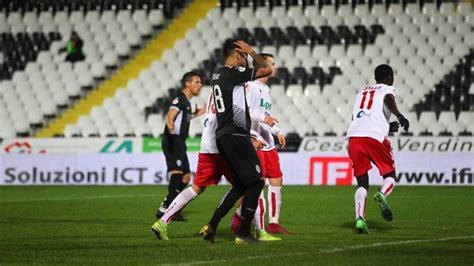 Calcio Un Ottimo Cesena Eliminato Ai Rigori Dalla Coppa Italia