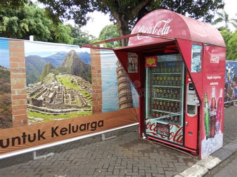 Jakarta Indonesia De Diciembre M Quina Expendedora De Coca