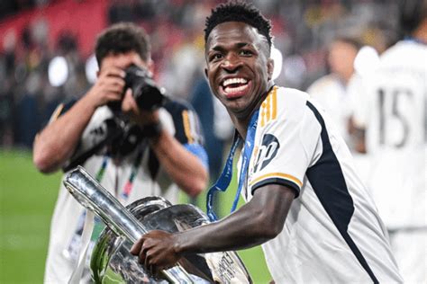 Vinícius Júnior é eleito o melhor jogador da Liga dos Campeões