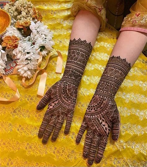 Share 76+ dulhan mehndi design pics super hot - seven.edu.vn