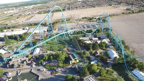 Canada S Wonderland A Guide To The Toronto Park S 17 Roller Coasters