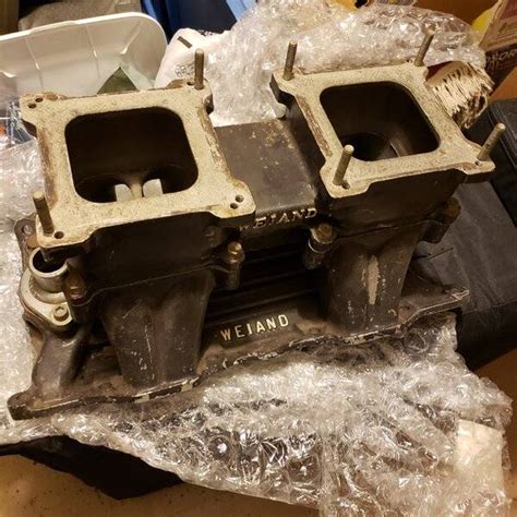 Sold Small Block Mopar Weiand Hi Ram Tunnel Ram Intake Manifold