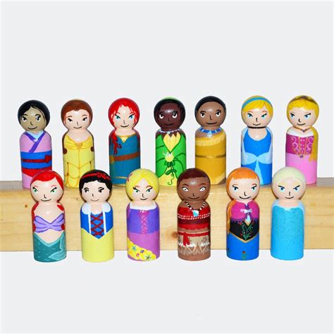 Custom Princess Peg Dolls Hand Painted Wooden Peg Doll Toys Dollhouse Peg Dolls Loose Parts