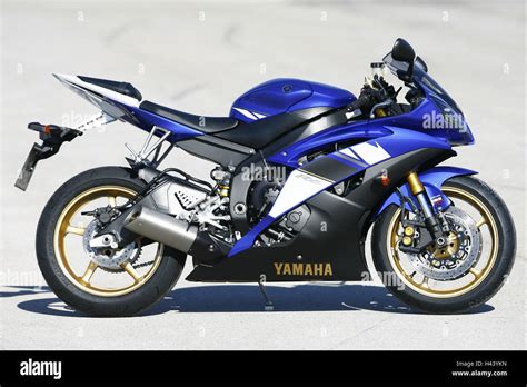 The R Series Pedigree Yzf R6 Model Evolution Motorcycle Yamaha Motor