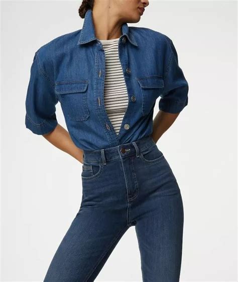 I tried Marks and Spencer's 'magic shaping' jeans and the end result ...