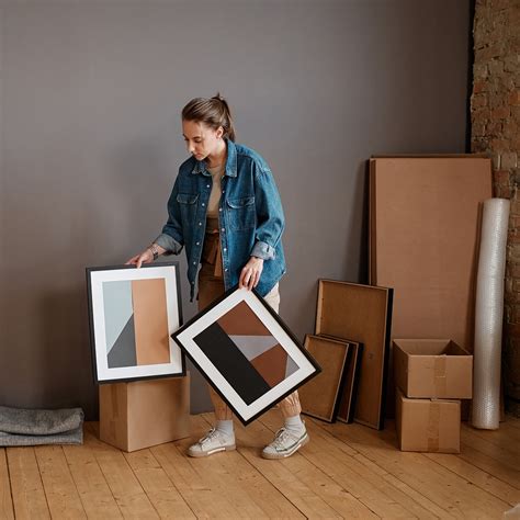 Art Packing Materials to Protect a Painting in Transit