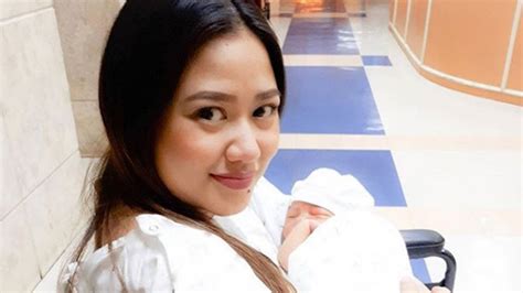 Karen delos Reyes gives birth to a baby boy | PEP.ph