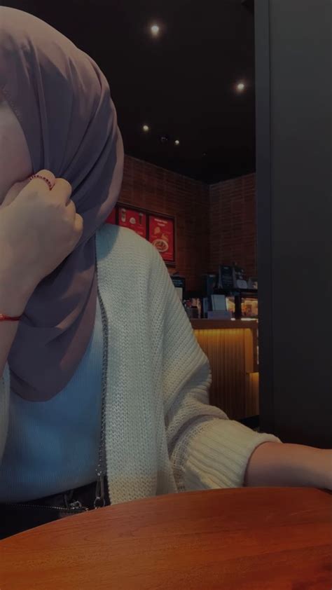 Pin Oleh Aryna Di Quick Saves Potret Diri Fotografi Gaya Hidup Gaya