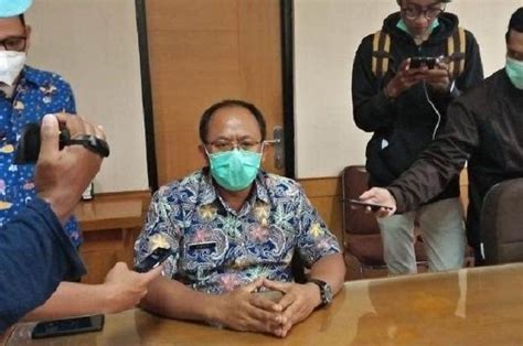 Cimahi Ridwan Kamil Lantik Sekda Dikdik Suratno Menjadi Pj Walikota