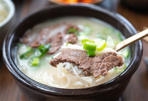 Seolleongtang Ox Bone Soup Korean Bapsang