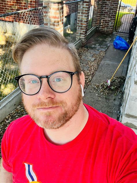 Some bear ass in speedos : r/bearbros