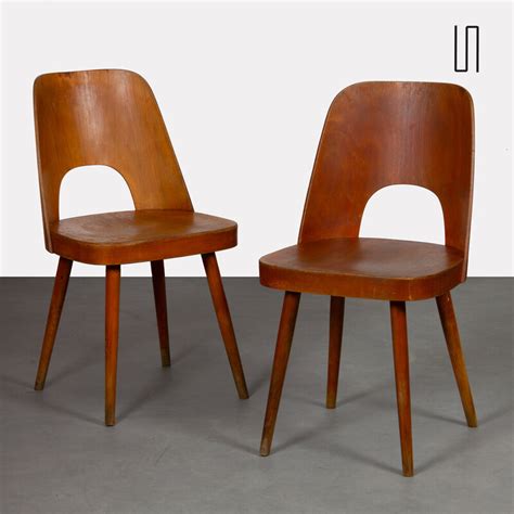 Paar Vintage Houten Stoelen Van Oswald Haerdtl Voor Ton Tsjecho