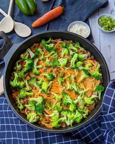 One Pot Pasta Mit Brokkoli Champignons Und Hackfleisch Instakoch De