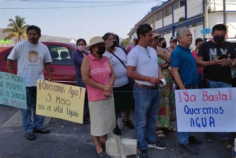 Toman Vecinos Los Tanques De La Capach En La Capital Llevan Dos Meses