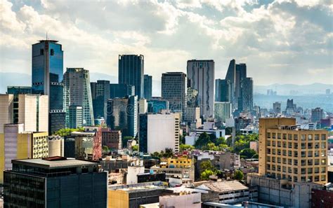 Skyline Du Quartier Des Affaires De Mexico City Photo éditorial Image