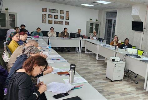 В Таджикистане организовали курсы по изучению таджикского жестового ...