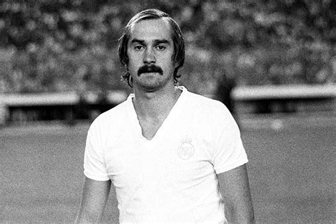 Uli Stielike El Panzer Del Real Madrid Defensa Central