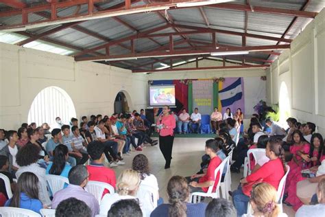 Ministerio De La Familia Presenta Cartilla Diversidad Digna En Matigu S