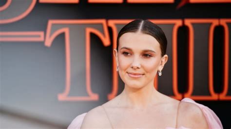 La Hipoacusia De La Estrella De Stranger Things Millie Bobby Brown Y